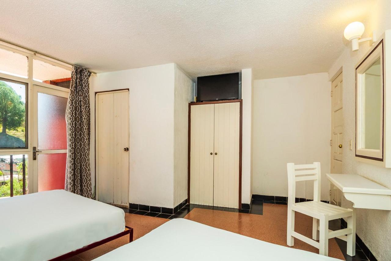 Capital O Hotel Del Real Temascaltepec Ngoại thất bức ảnh